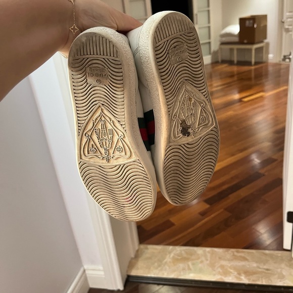 GUCCI WOMEN'S ACE SNEAKER WITH BEE - Picture 9 of 9